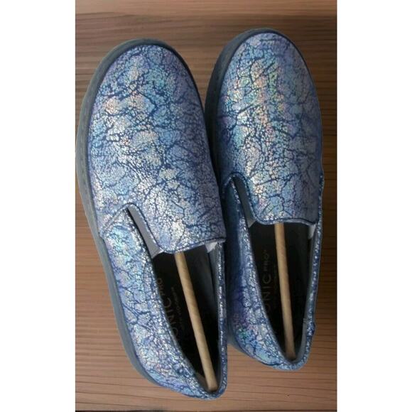 Vionic PRO Mahoney Avery Women's size 6.5 Blue Metallic slip-on shoes New In Box - Picture 2 of 7